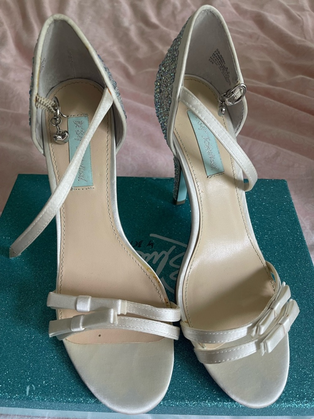 Women’s Ivory Satin Dress Sandals with Crystal Heel Betsey Johnson size 8.5